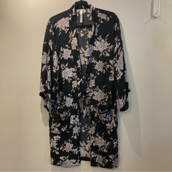 SPIRITUAL GANGSTER Sz  O/S Floral Slinky Pockets Bow Belt Kimono - Picture 2 of 9